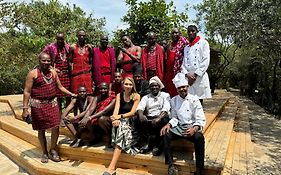 Olkinyei Mara Tented Camp